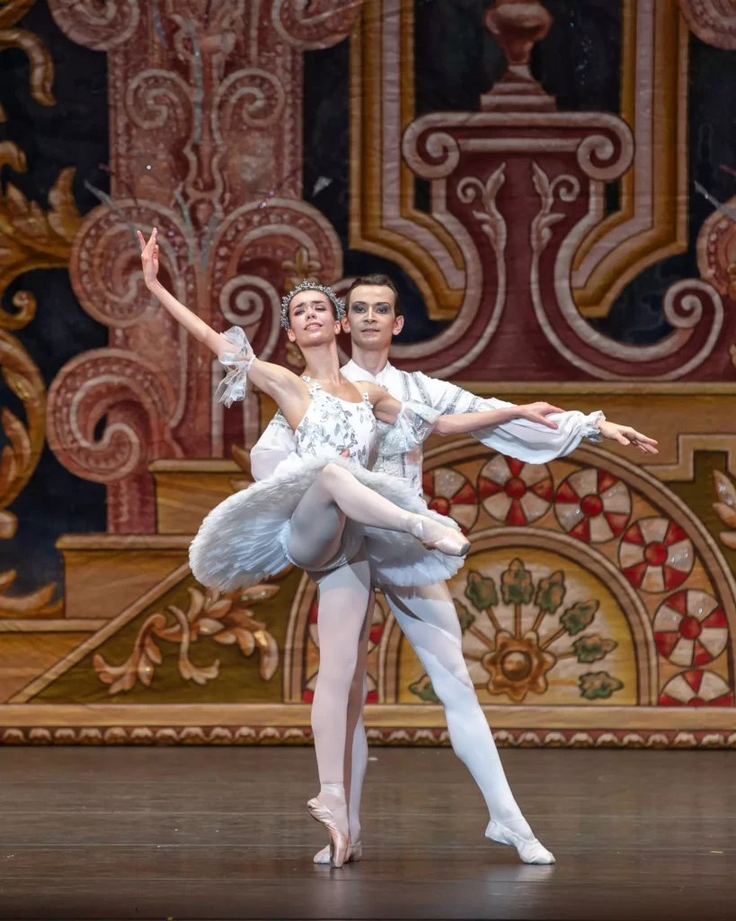 costume nutcracker ballet