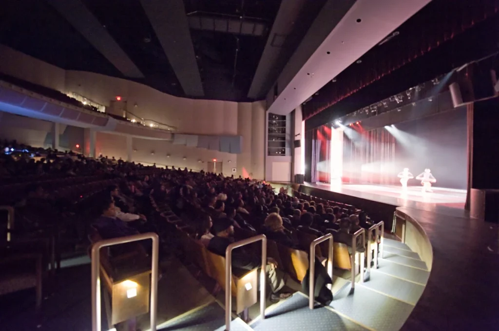 swan lake university park